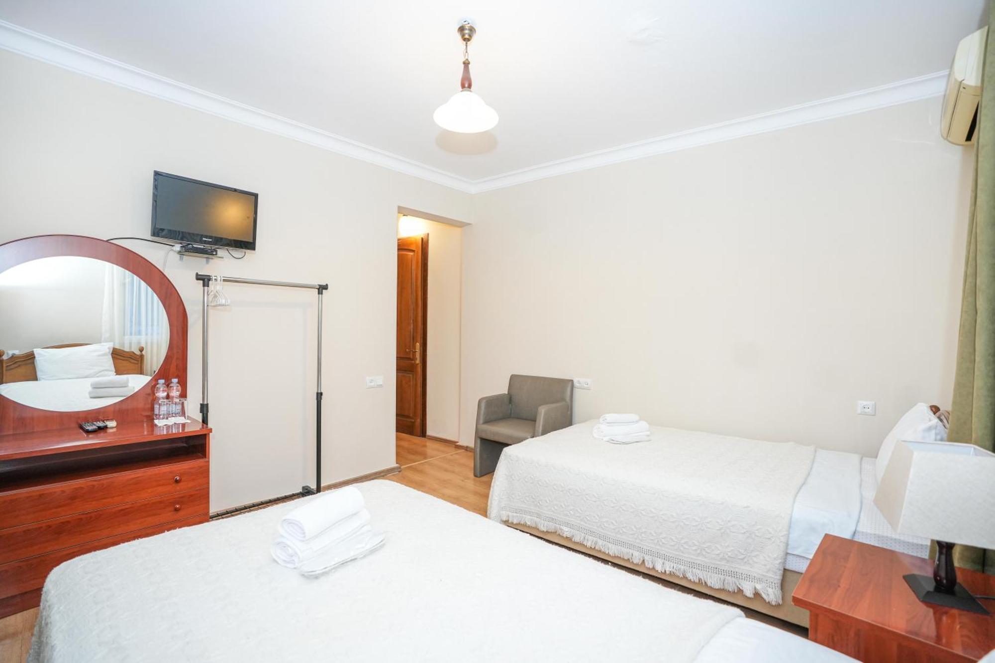 Beaumonde Hotel Tbilisi Buitenkant foto