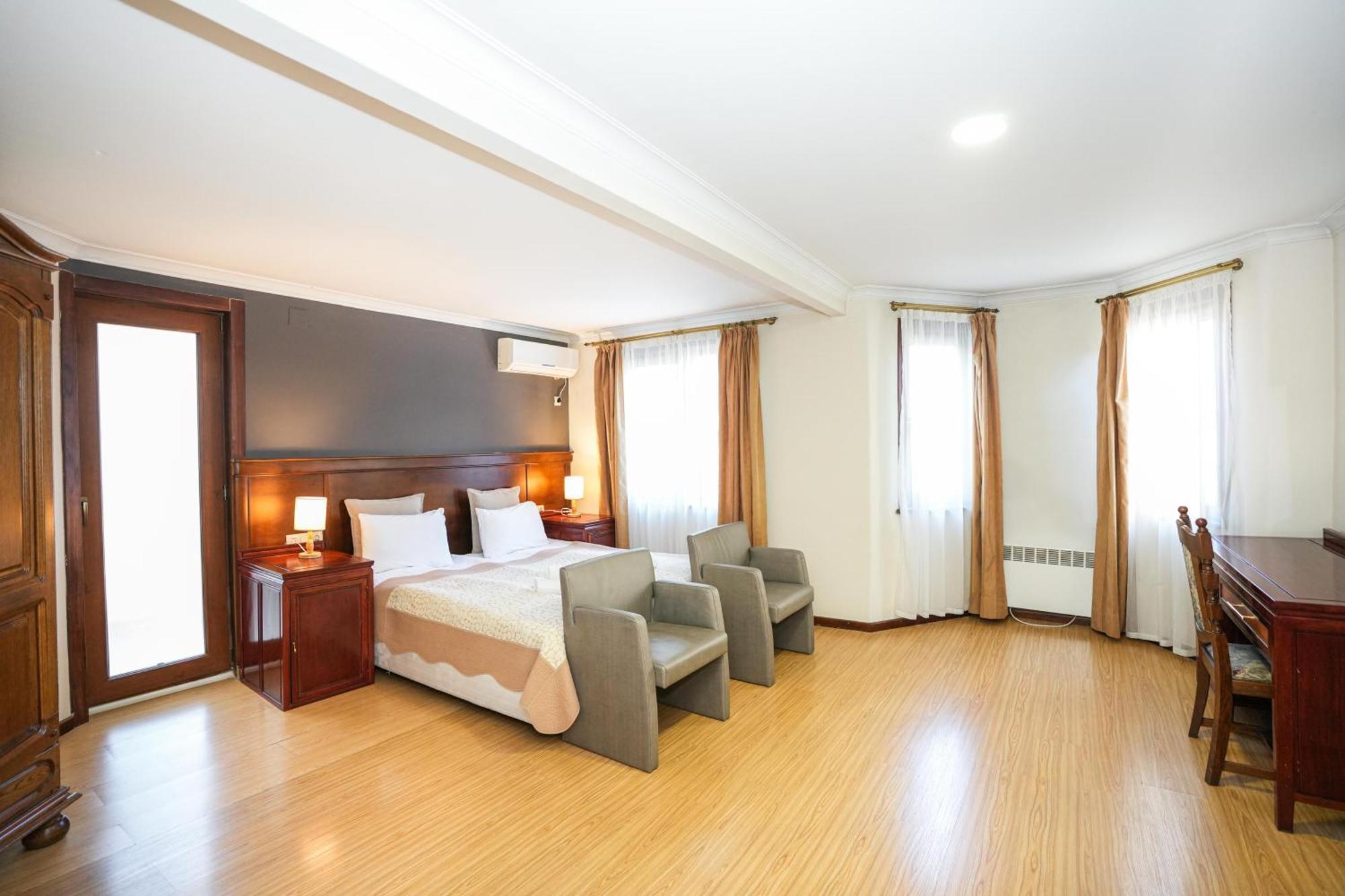 Beaumonde Hotel Tbilisi Buitenkant foto