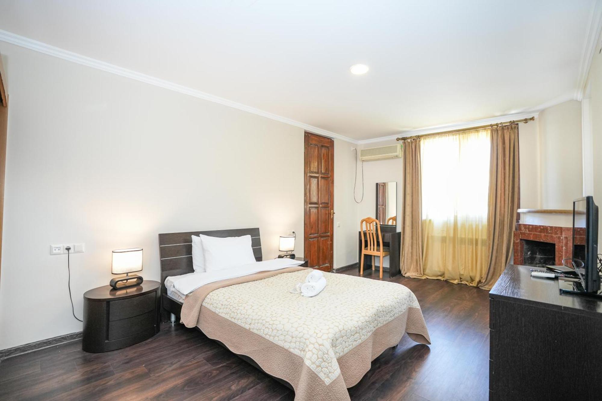 Beaumonde Hotel Tbilisi Buitenkant foto