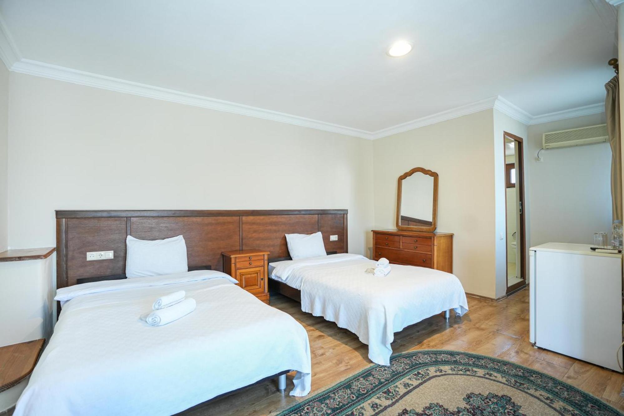 Beaumonde Hotel Tbilisi Buitenkant foto